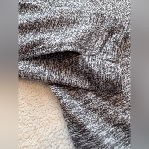 Nike 1/2 Zip Running Top - Size Small. - Picture 5 of 14